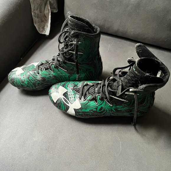 Under Armour Hightop cleats - Picture 1 of 4